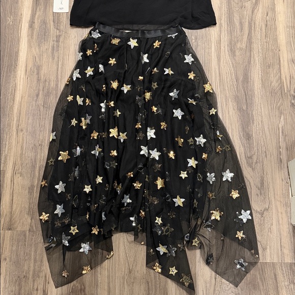 🌟 NWT Alisa Pan Star-Studded Black Two-Piece Set – Top & Sequin Tulle Skirt - Picture 4 of 6
